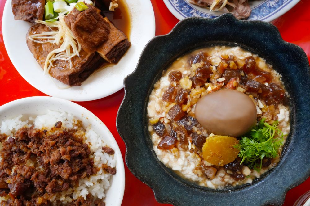 台北東區人氣精緻小吃店「倉廩 CANG LIN」，正式迎來開幕一週年里程碑