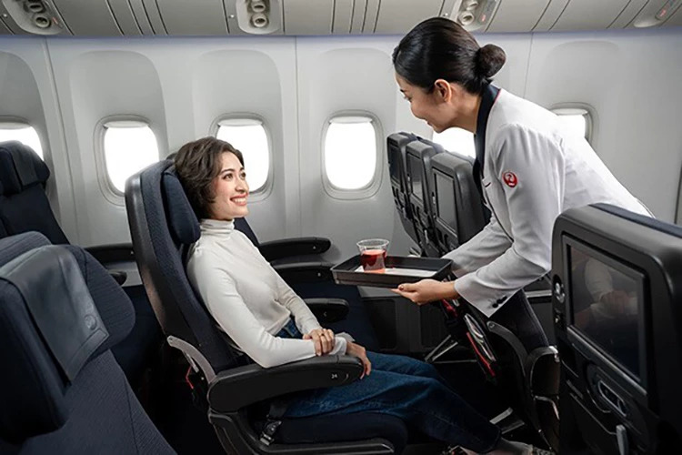 日本航空：腿部空間領先亞洲航空