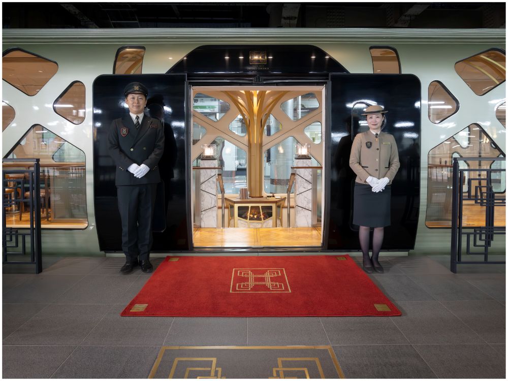 2017年，JR東日本推出豪華郵輪式列車「TRAIN SUITE 四季島」