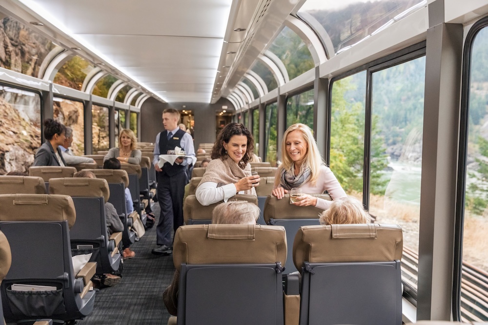 風景之外，餐飲也是 Rocky Mountaineer 旅程重要的一部分