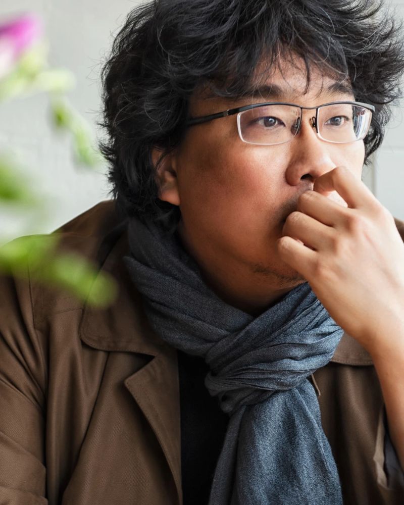 以《寄生上流》橫掃奧斯卡最佳影片等四大獎的韓國影壇名導奉俊昊