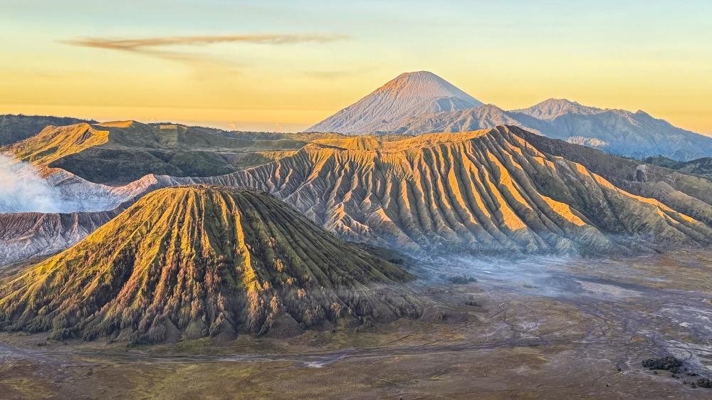 散步在知性山林 ╳ 山林涉涉：梵天疆域的日出──印尼布羅莫火山